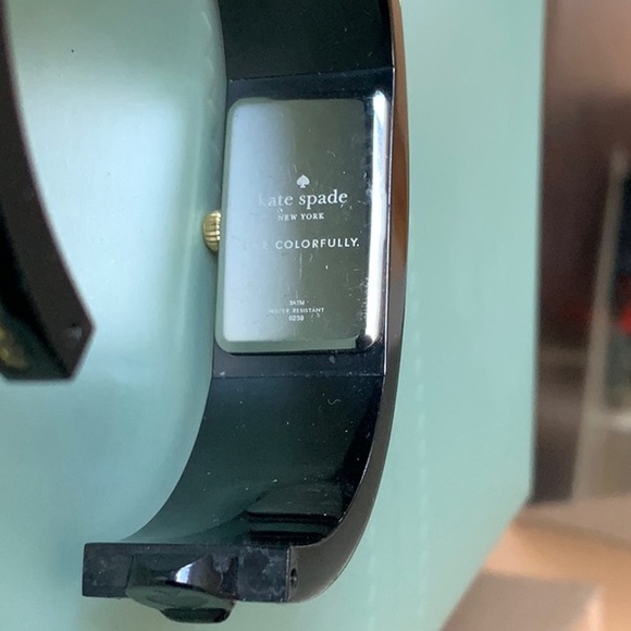 Kate Spade watch. - Picture 3 of 7